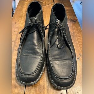 Steve Madden Men’s black leather chukka boot